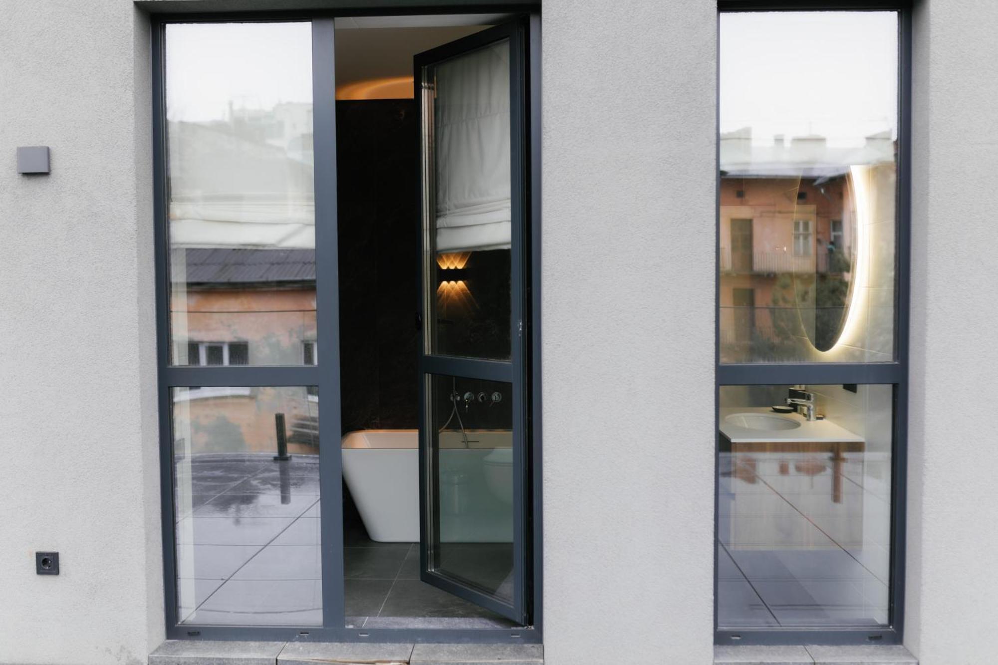 Select Hotel Λβιβ Εξωτερικό φωτογραφία